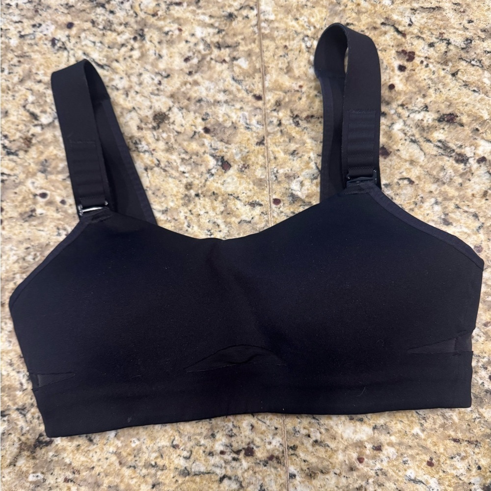 Lululemon Black Women's adjustable sports Bra size 32C - Picture 1 of 3